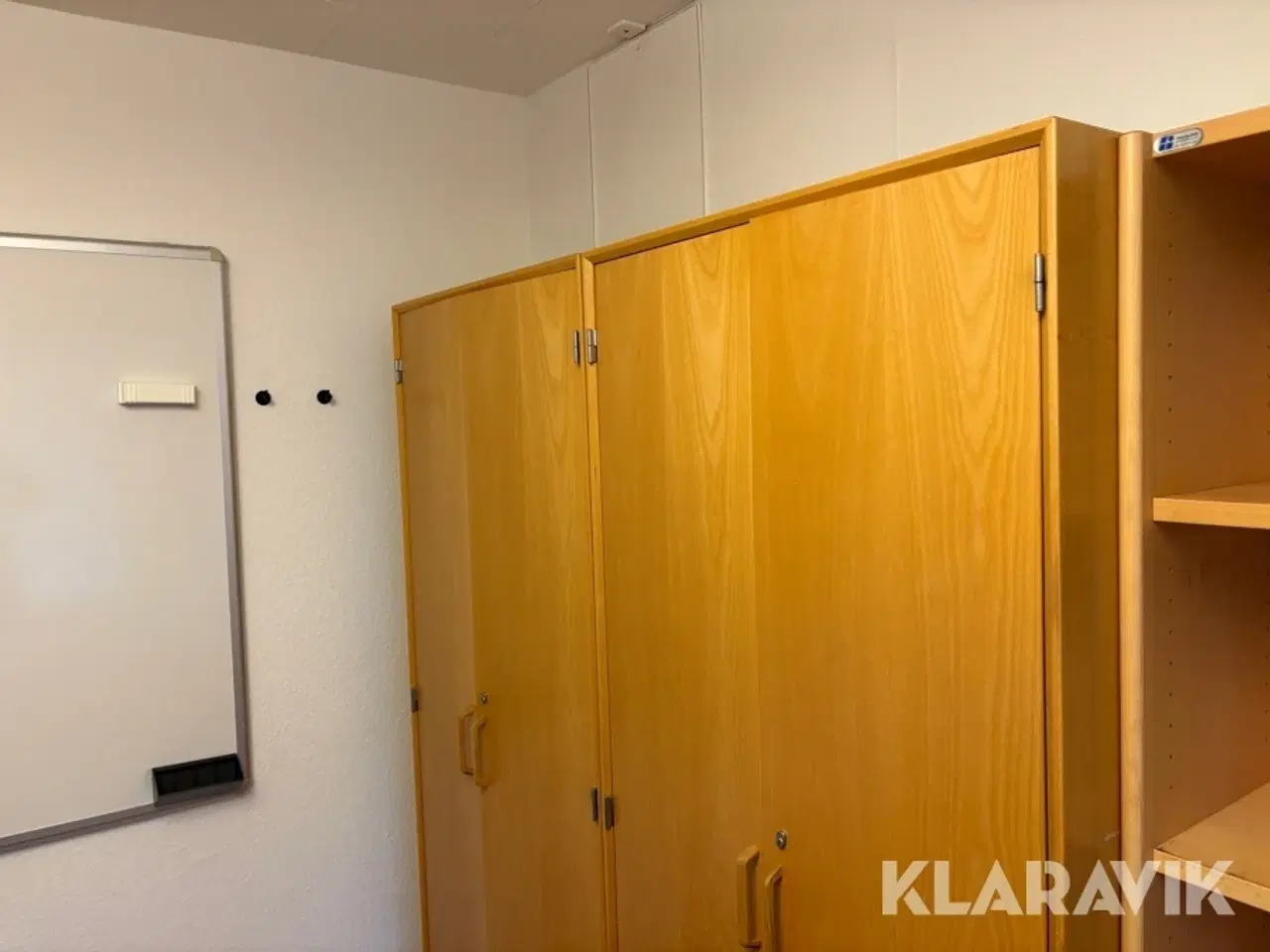 Billede 12 - Stort lot med kontormøbler