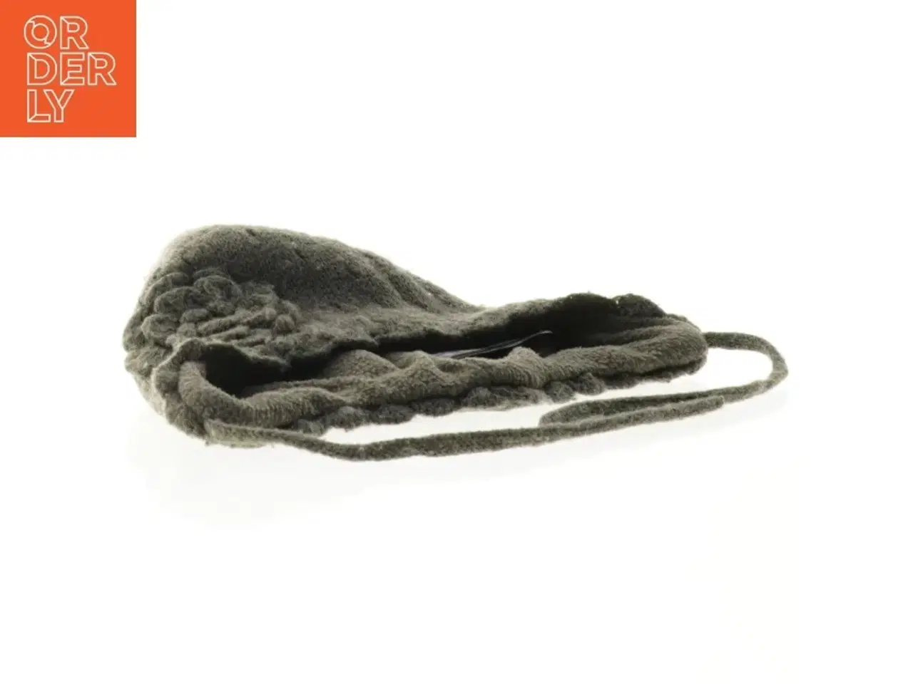 Billede 5 - H&M grå vinterhue med rosedekoration fra H&M (str. 74 til 80)