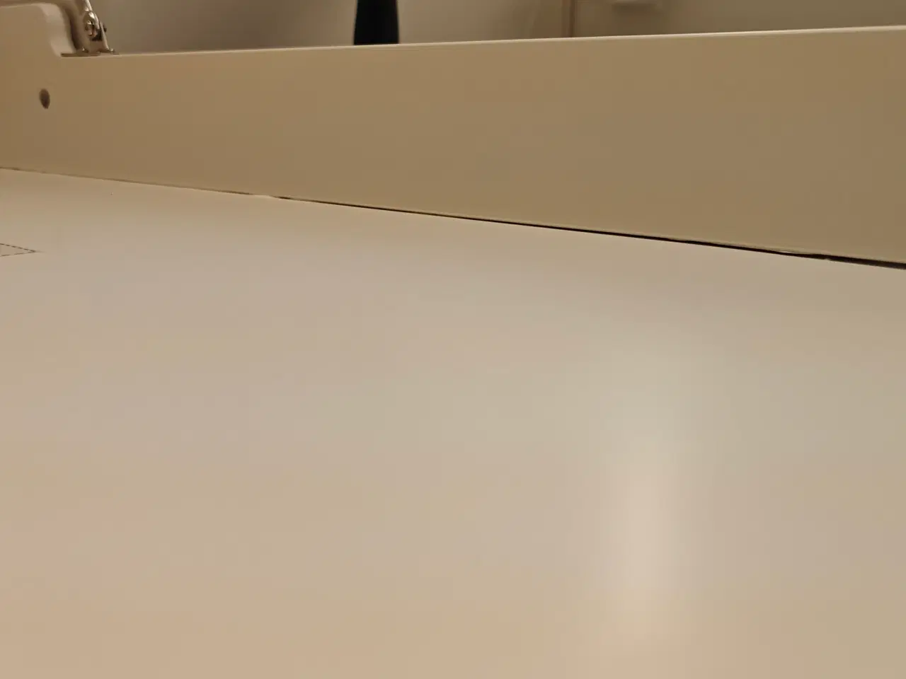 Billede 5 - Helt nyt Flexa Nova væghængt puslebord – Creme