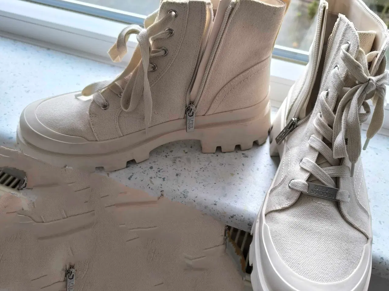 Billede 1 - Meget pænt og moderne canvas sko