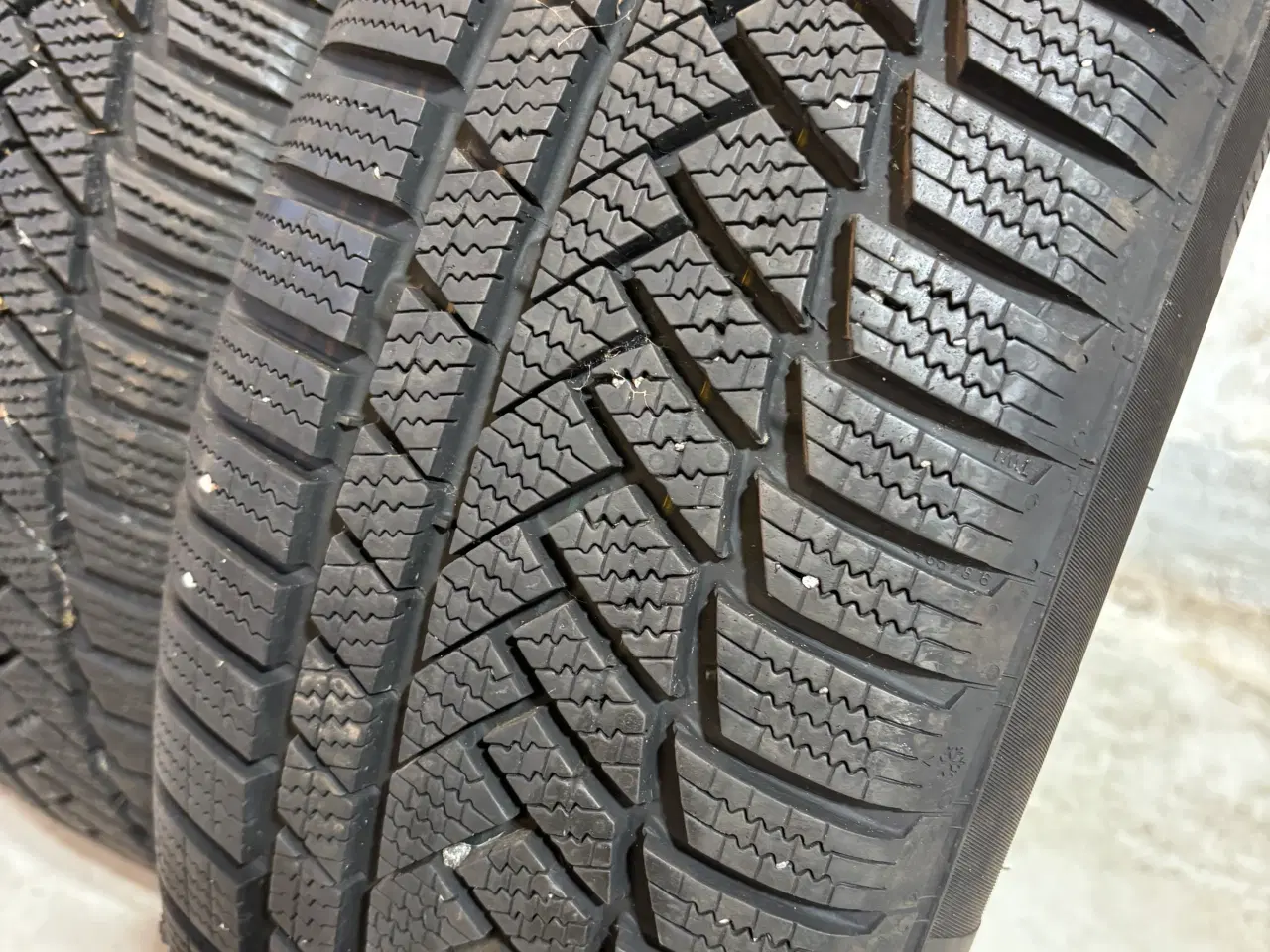 Billede 2 - 4 stk vinterdæk Continental 205/55-17 