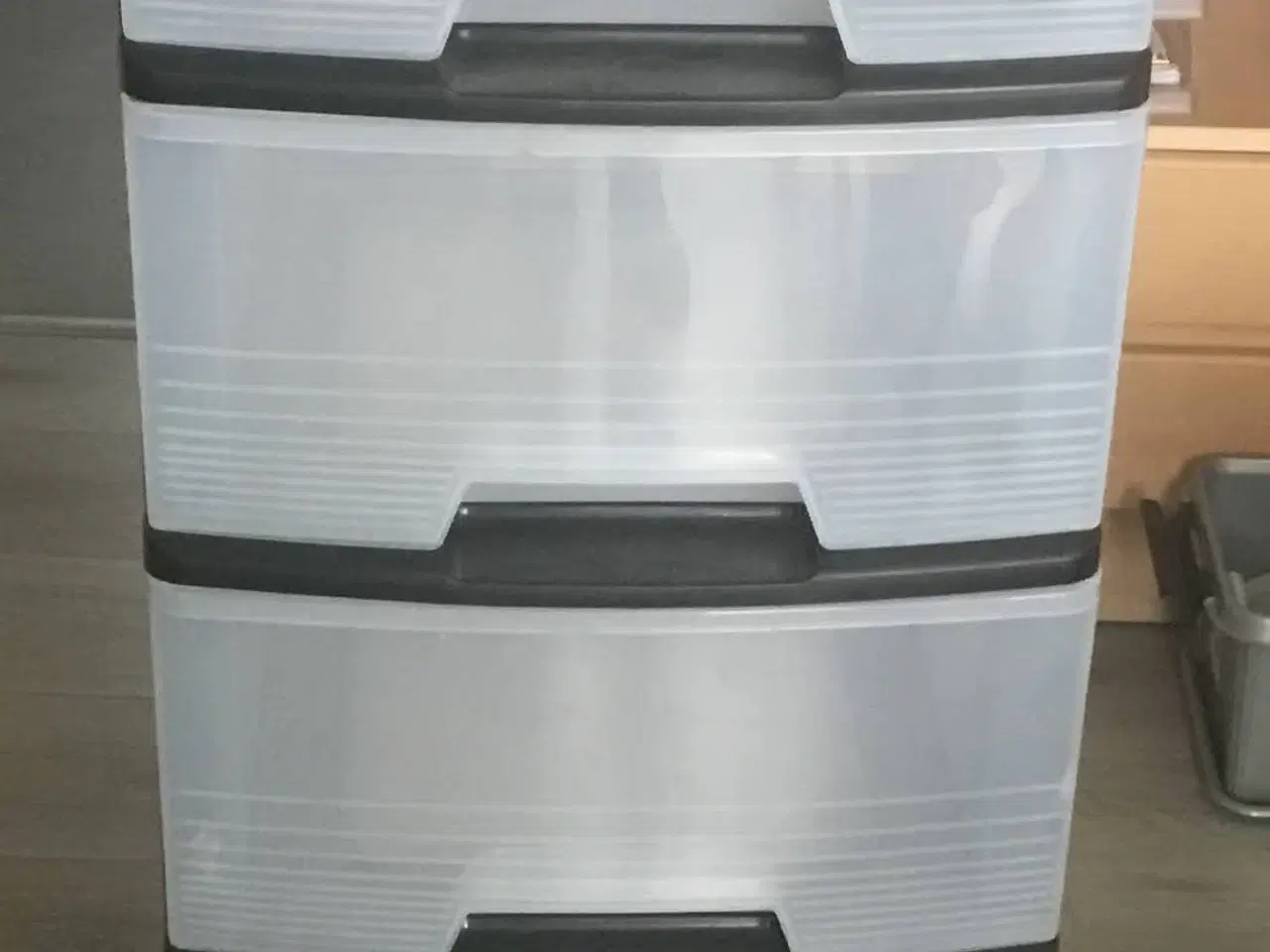 Billede 1 - Opbevaringssystem med plastskuffer