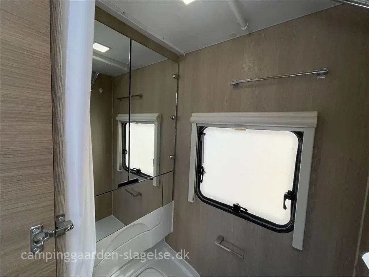 Billede 11 - 2020 - Adria Adora Supreme 502 UL   Luksus på hjul – klar til eventyr uden besvær!