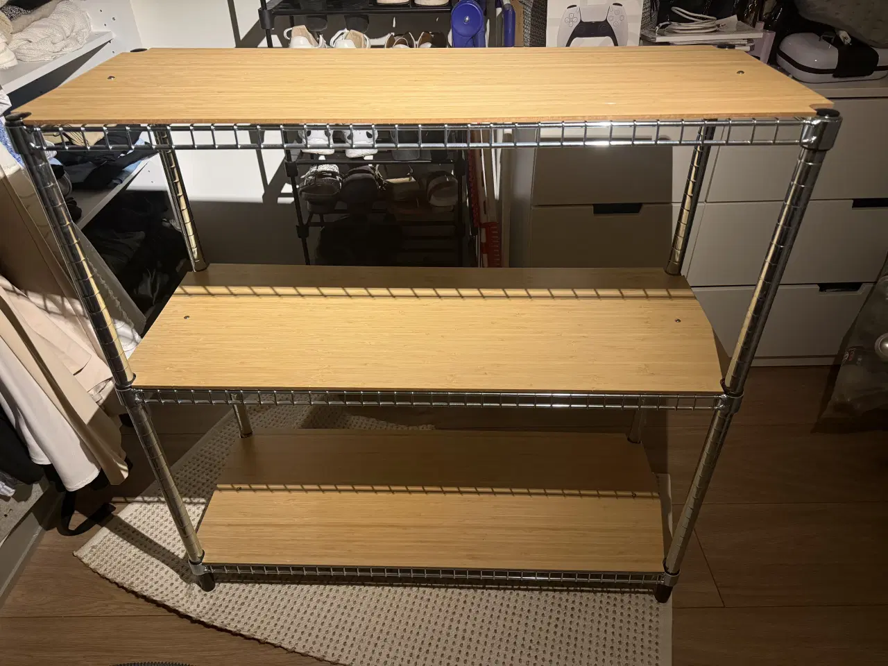 Billede 1 - Sælger denne reol.