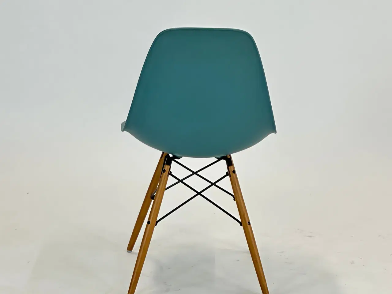 Billede 5 - Sæt af Vitra Eames DSW Stole (Sea blue)
