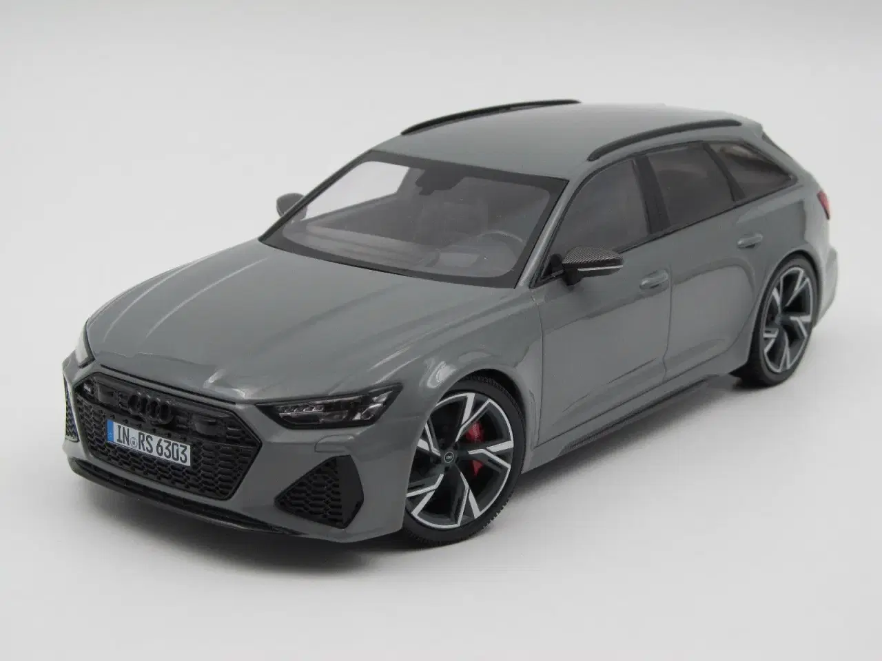 Billede 1 - 2019 Audi RS6 Avant  1:18  - MINICHAMPS