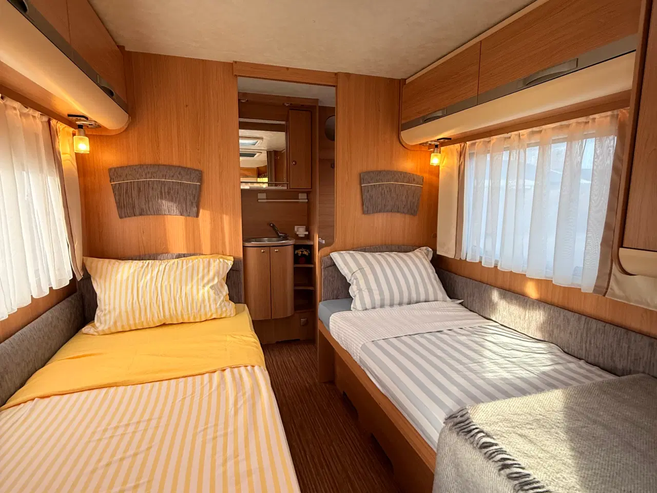 Billede 12 - 2008 Adria Adora 542 / Med Mover/ Solceller/ Telt