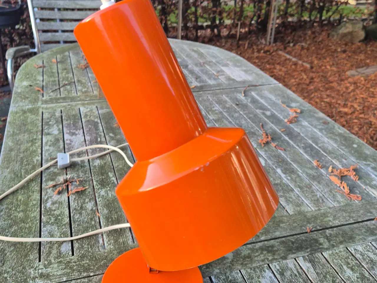 Billede 5 - Flot orange bordlampe fra Lyskær 