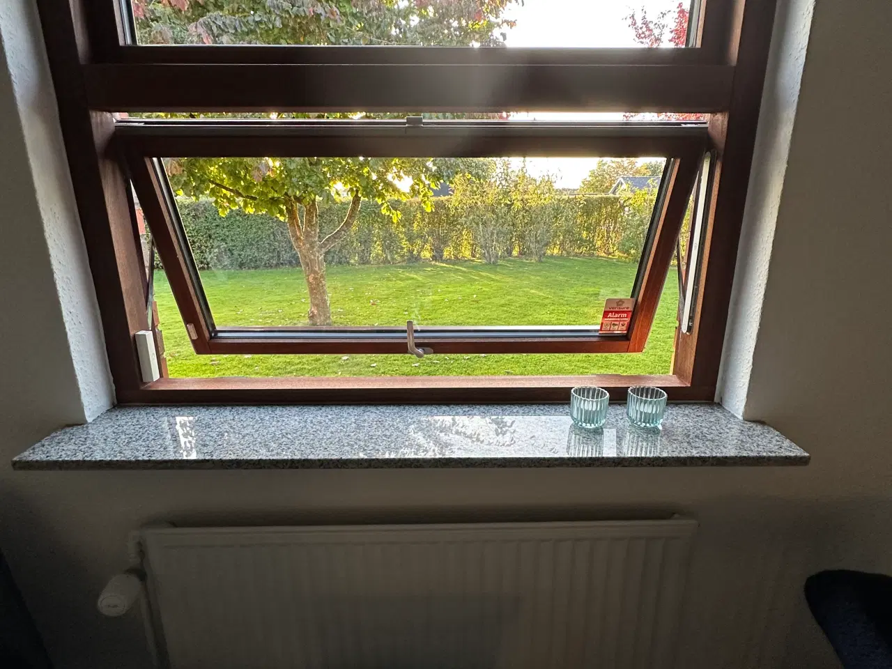 Billede 2 - Vinduer i hårdttræ (maghoni)