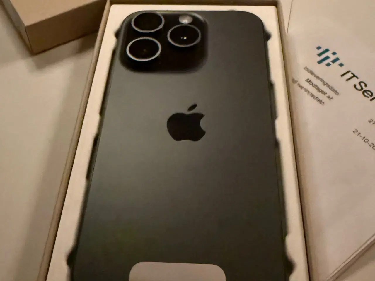 Billede 2 - Sprit ny iPhone 15 pro