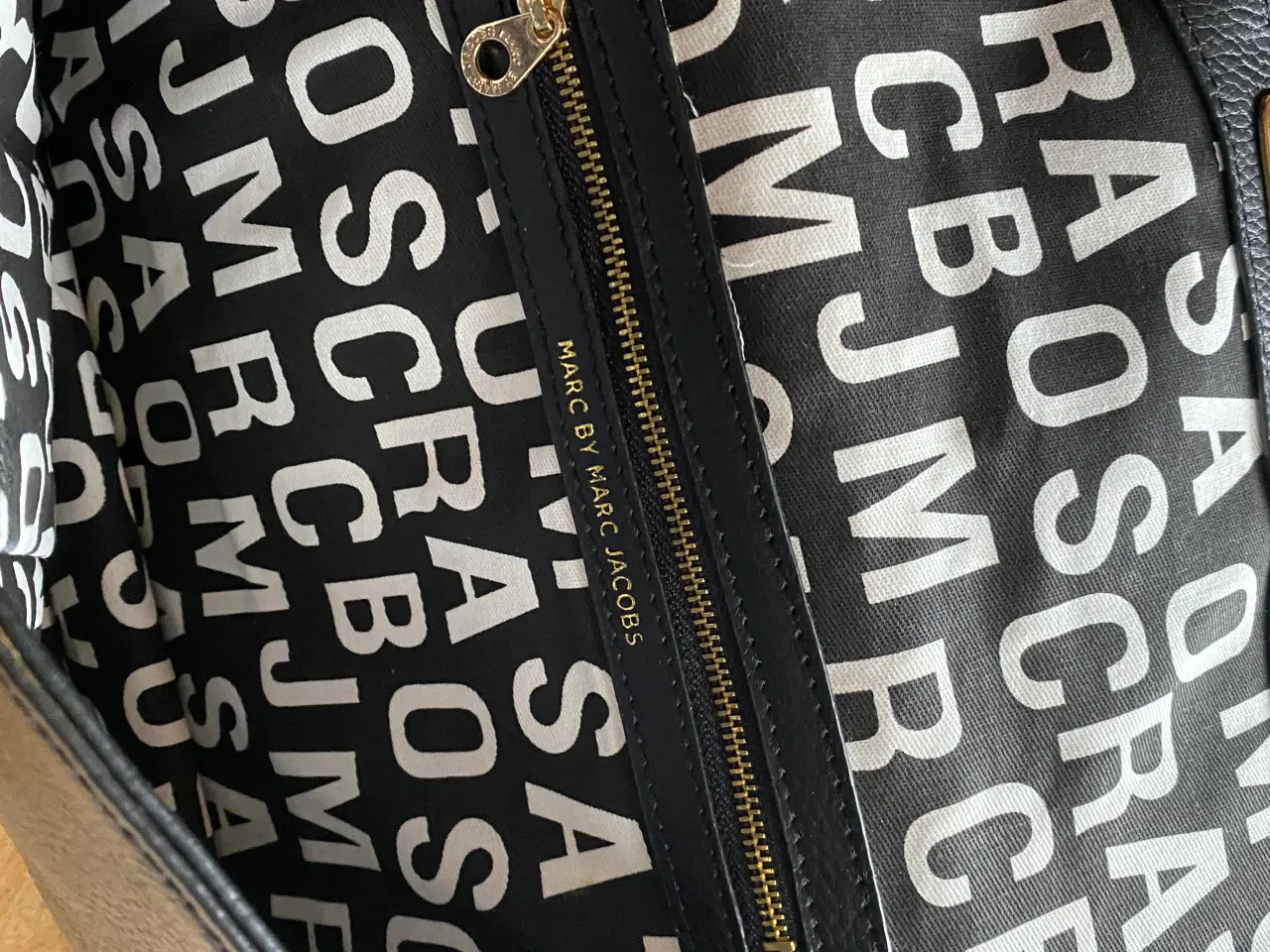 Billede 6 - Marc Jacobs -Skuldertaske / Crossover i sort læder