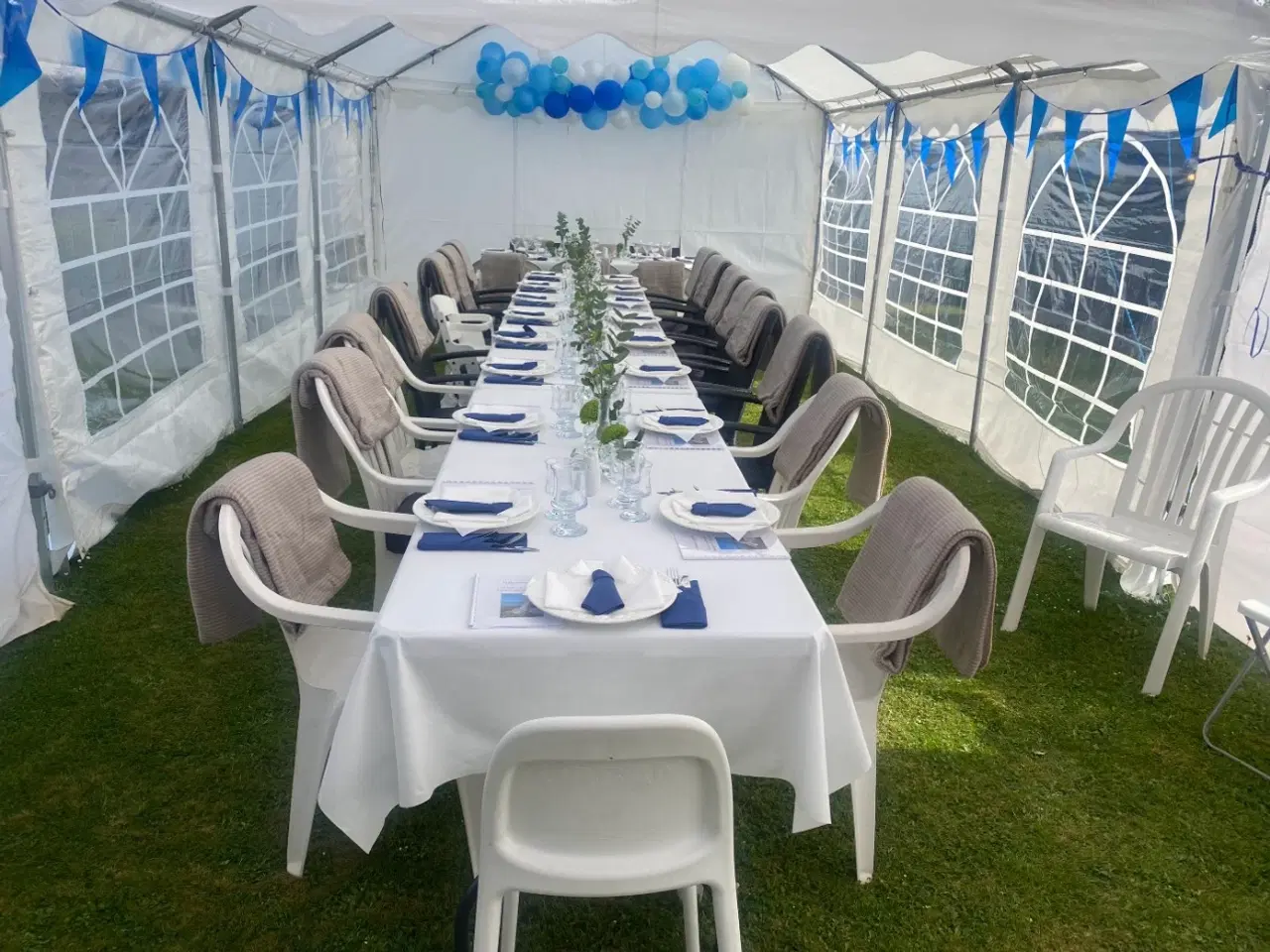 Billede 2 - Hvid Partytelt i god stand.