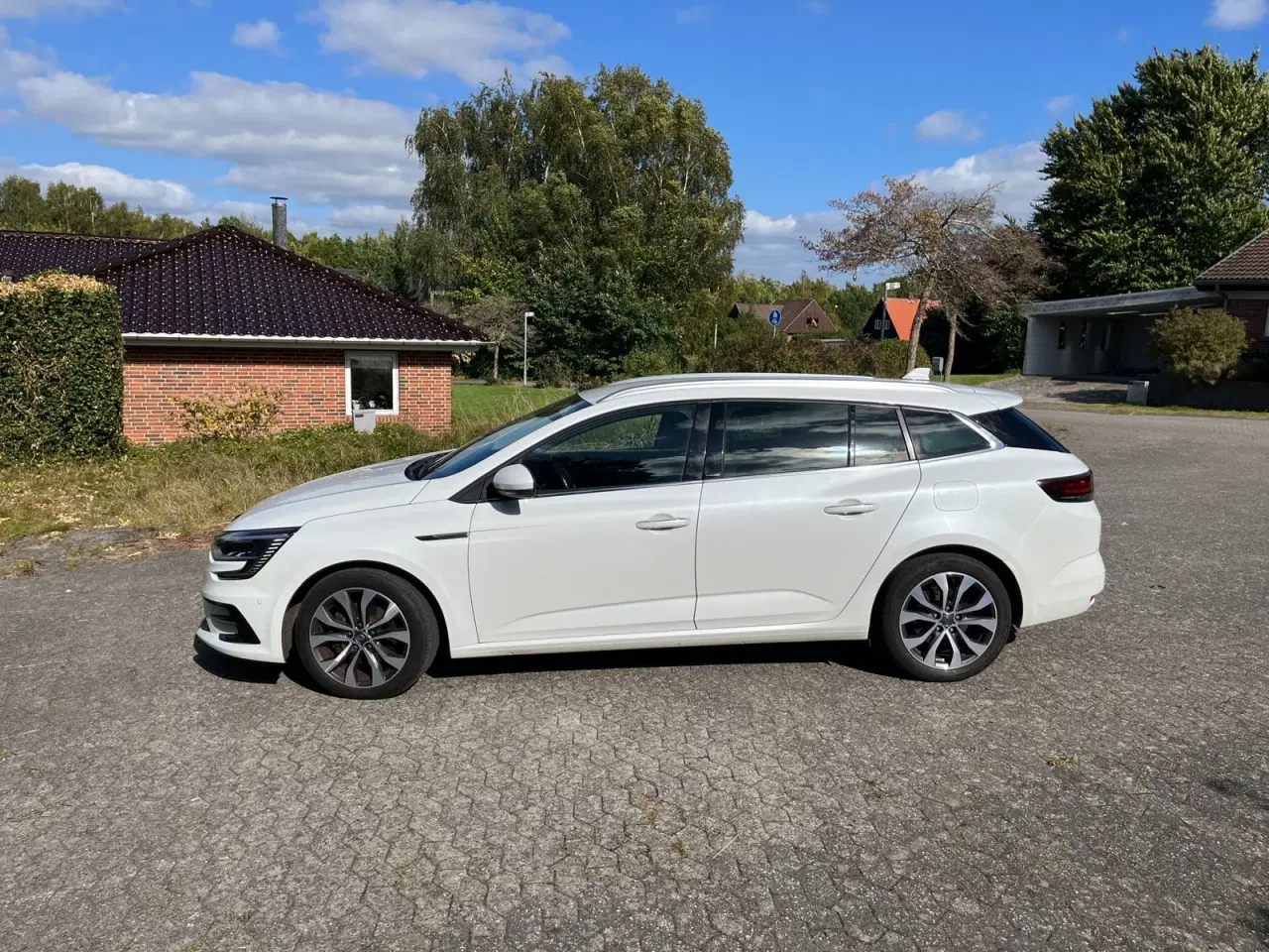 Billede 4 - Renault Megane IV 1,6 E-Tech Zen Sport Tourer