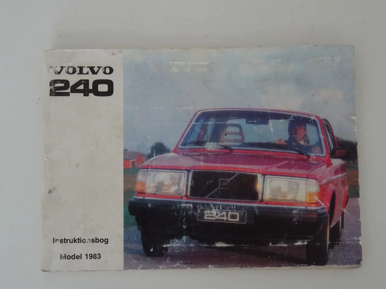 Billede 1 - Instruktionsbog til  Volvo 240 model 1983