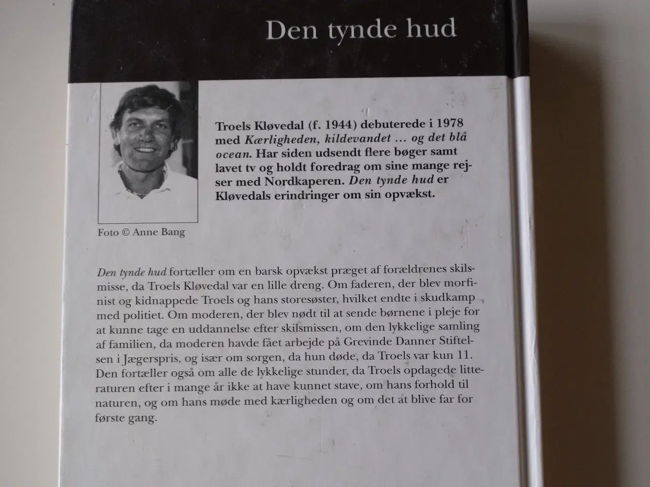 Billede 2 - Den tynde hud - erindringer om en barndom og opvæk