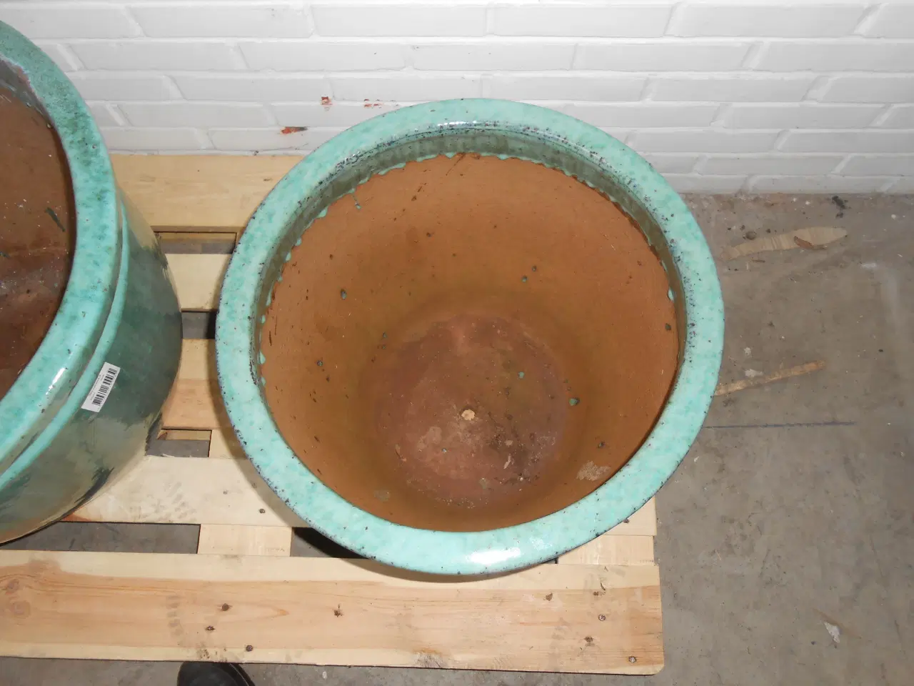 Billede 6 - 2 store nye flotte frosikret glaseret havekrukker