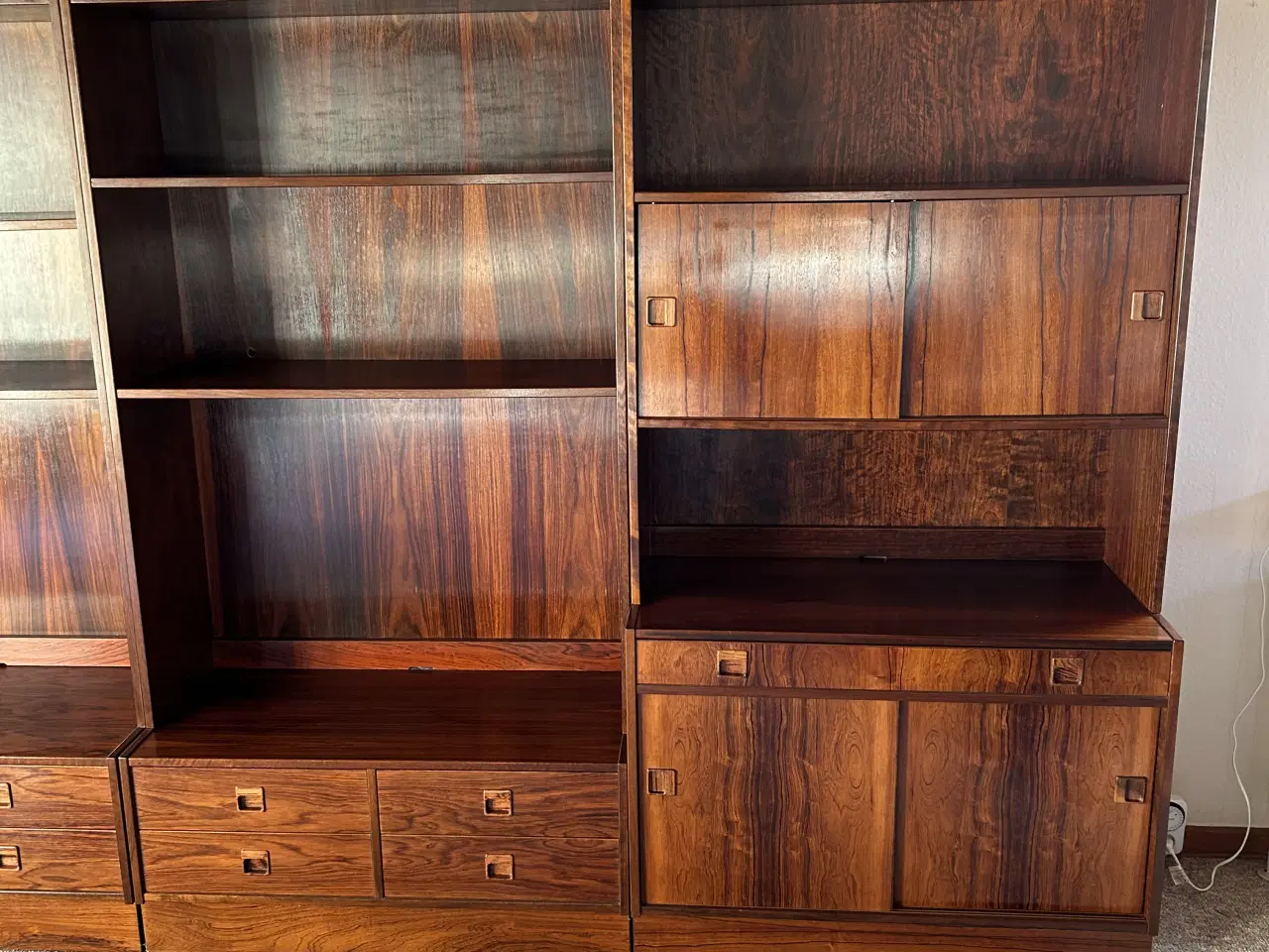 Billede 5 - Pallisander reol 4 sektioner