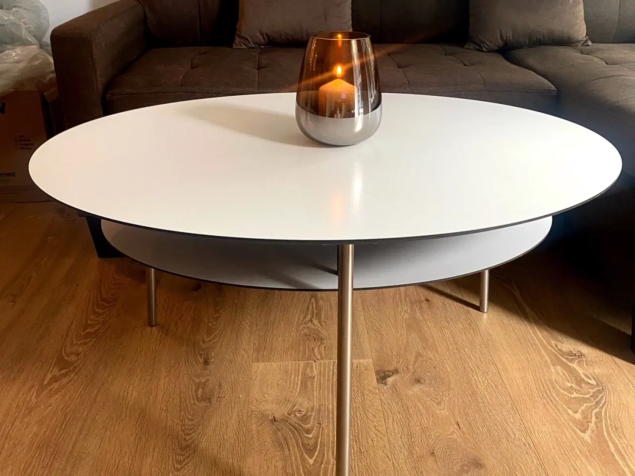 Billede 1 - * Ovalt sofabord i hvid laminat