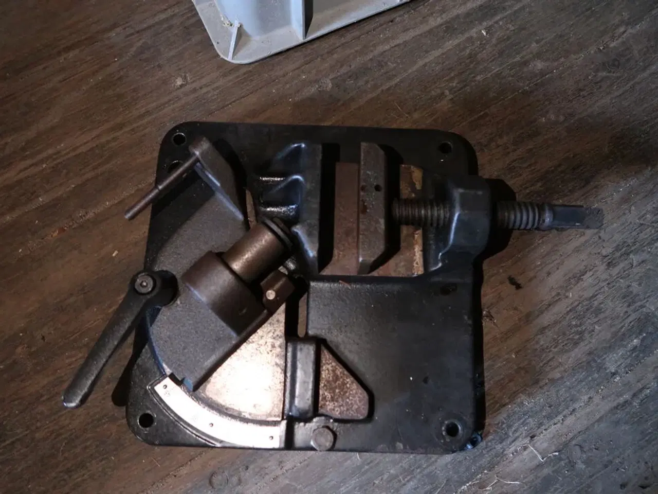 Billede 2 - Kasse med div. Værktøj bl.a. afkorter REMS Turbo