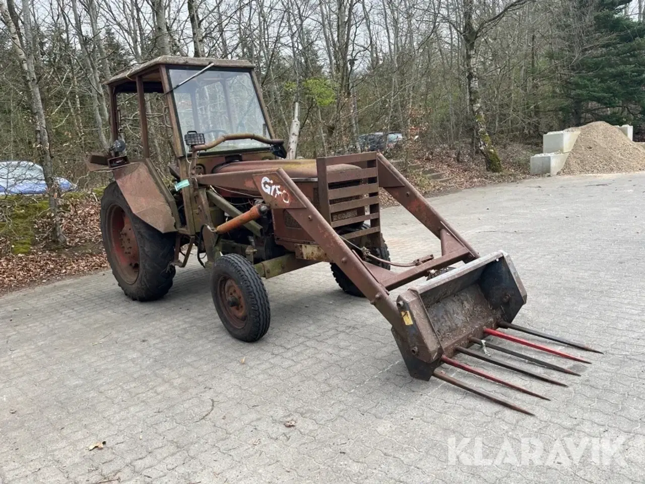 Billede 3 - Traktor ZETOR 4718 med frontlæsser