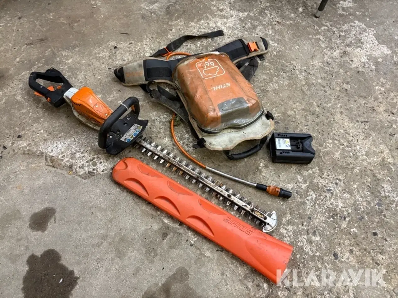 Billede 2 - Hækkeklipper Stihl HSA 130 T med rygbatteri AR 3000