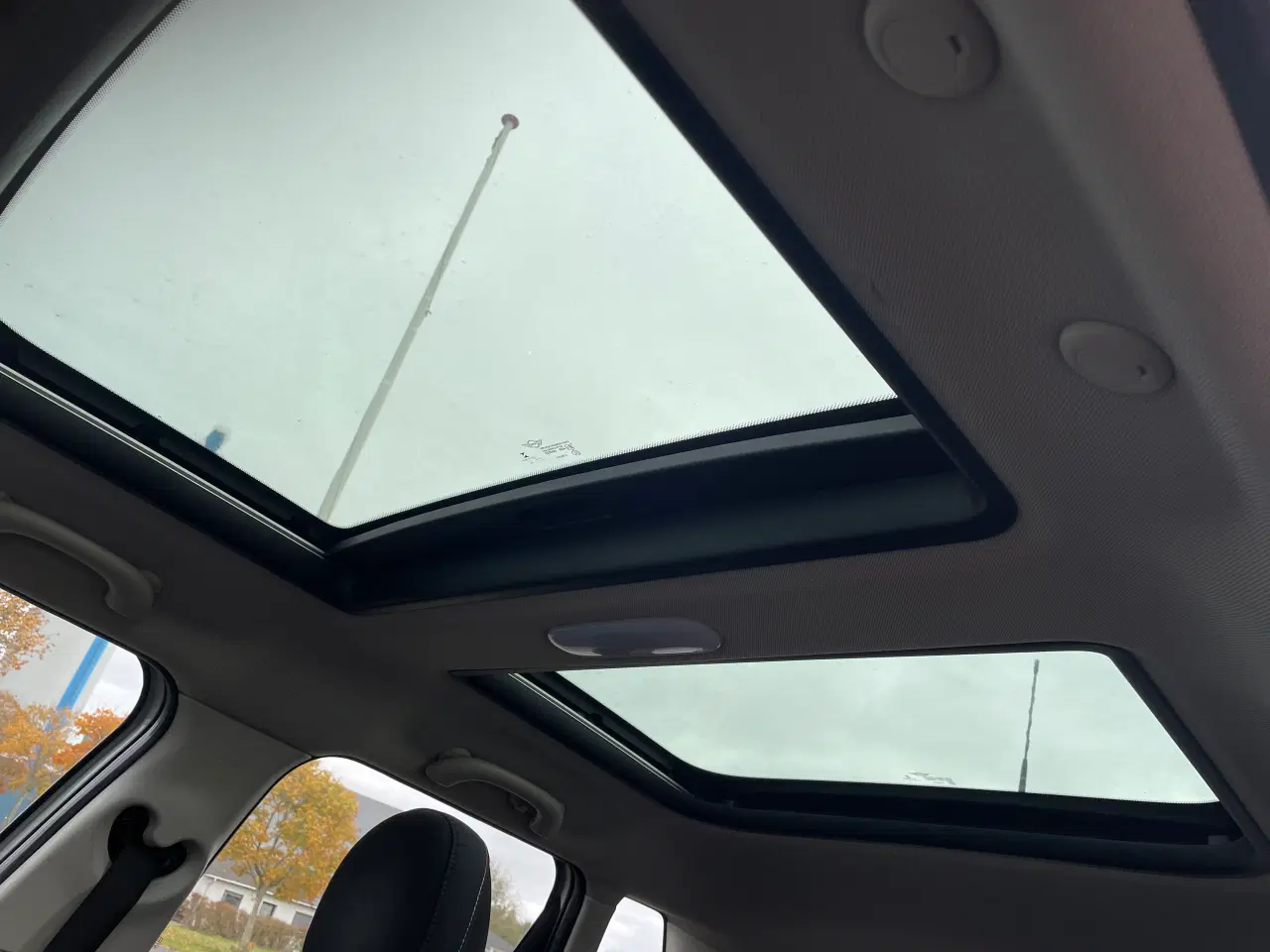 Billede 7 - Fin bil, udstyrsmodel med stort sol/glastag.