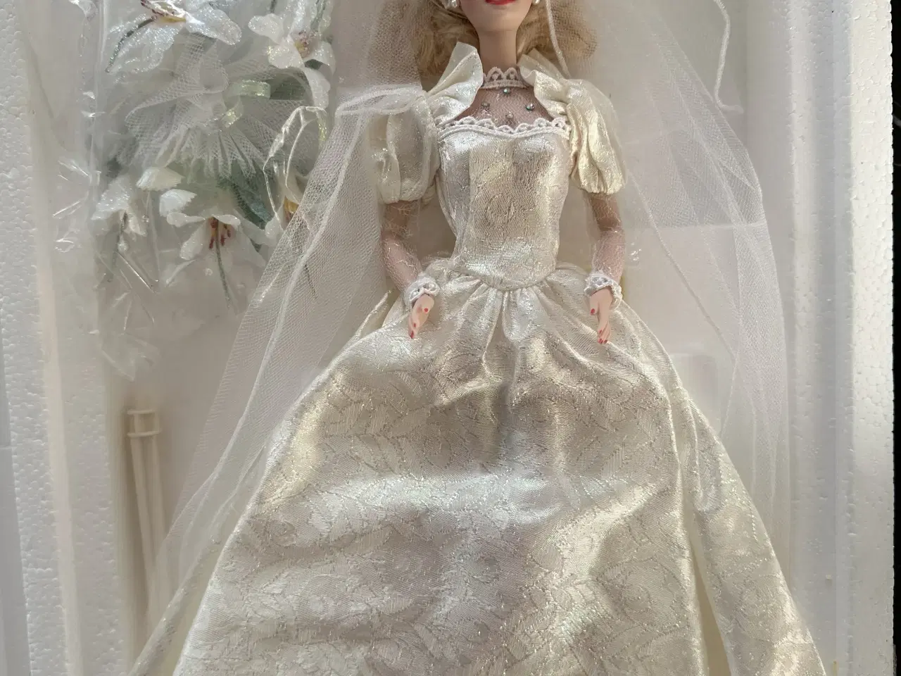 Billede 9 - Barbie Limited Edition Brud
