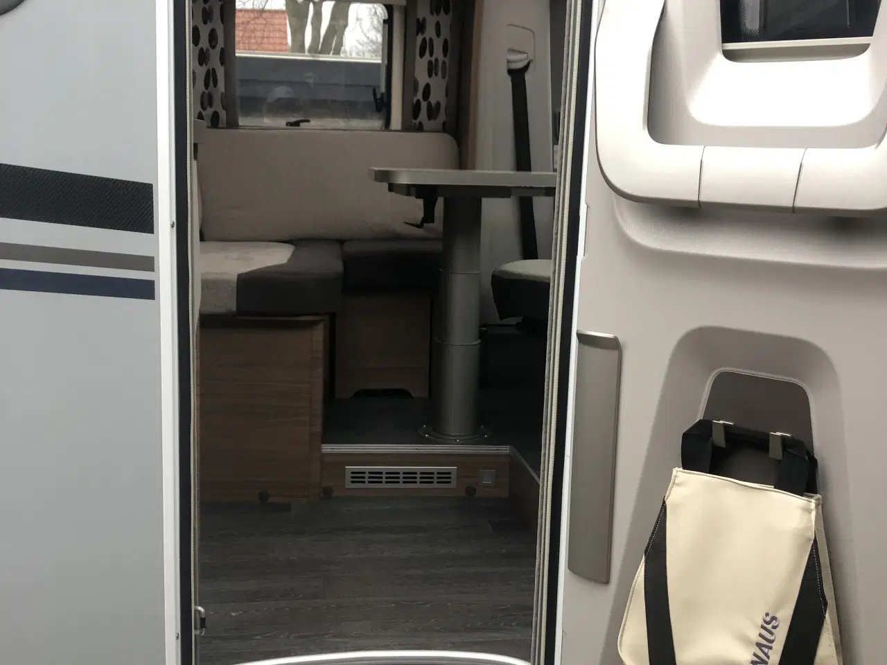 Billede 11 - KNAUS VANSATION TI 640 MEG 13000km