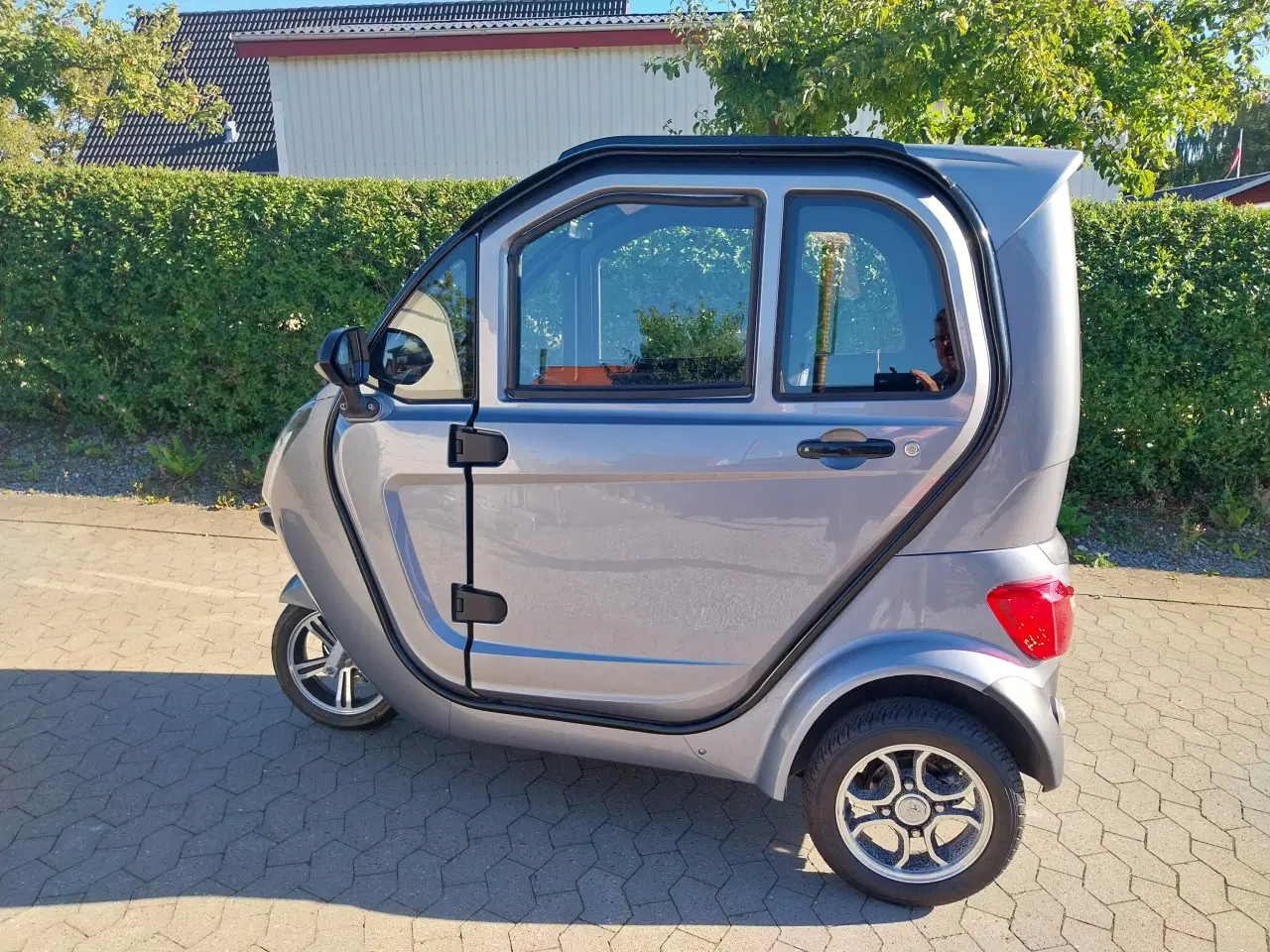 Billede 1 - Kabinescooter Bach 26 delux S100 metal grå 