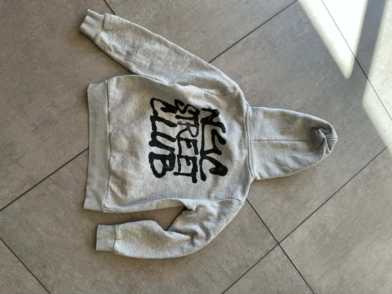 Billede 2 - Drenge hoodie.