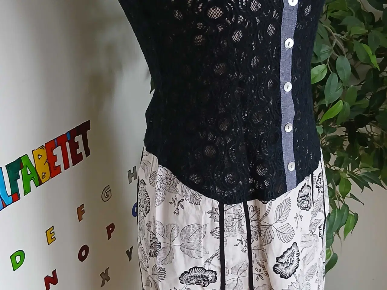 Billede 4 - Kjole. Container. Medium/38