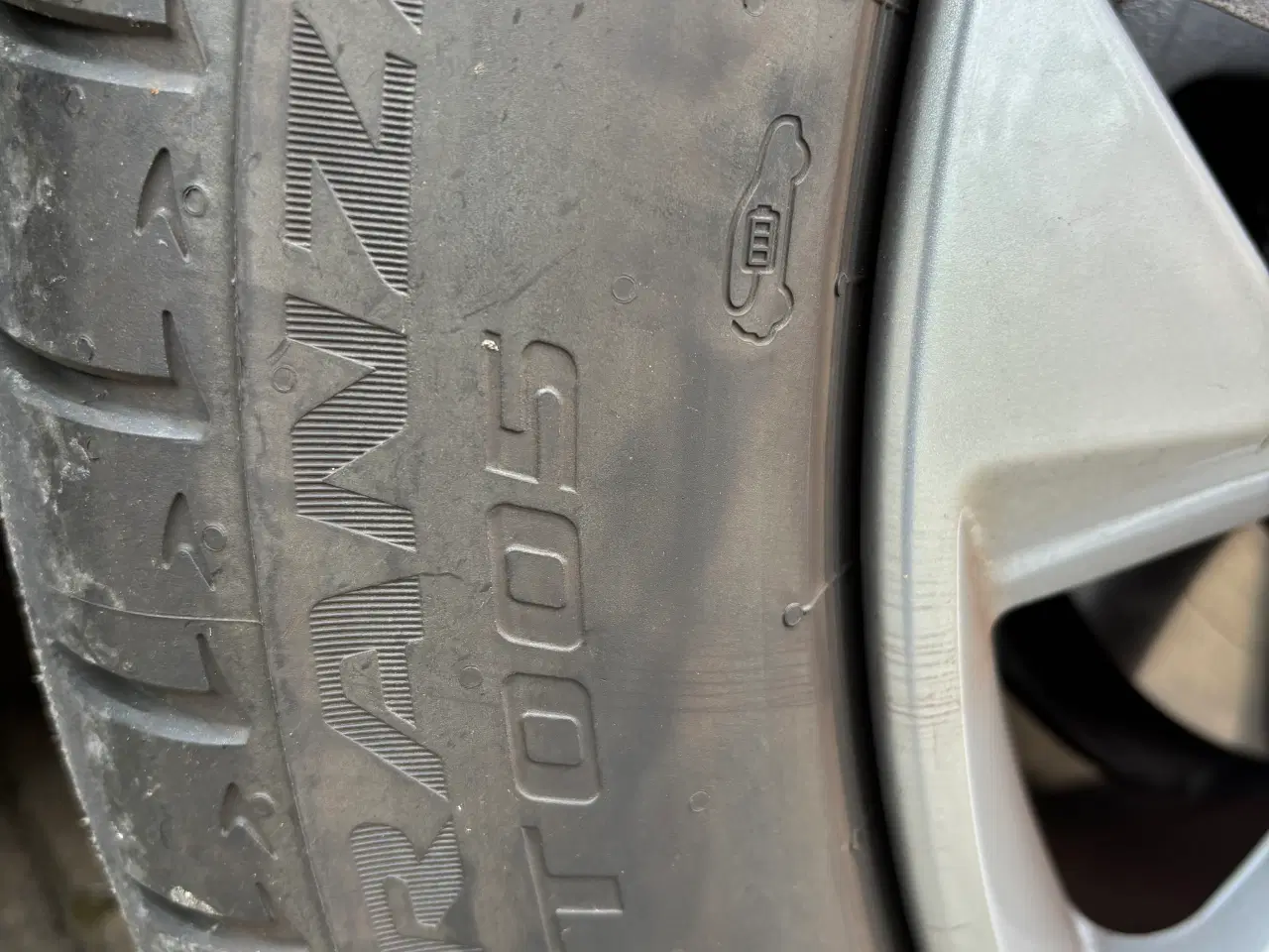 Billede 3 - Sommerdæk 2 stk 255/50-20R og 2 stk 285/45-20R