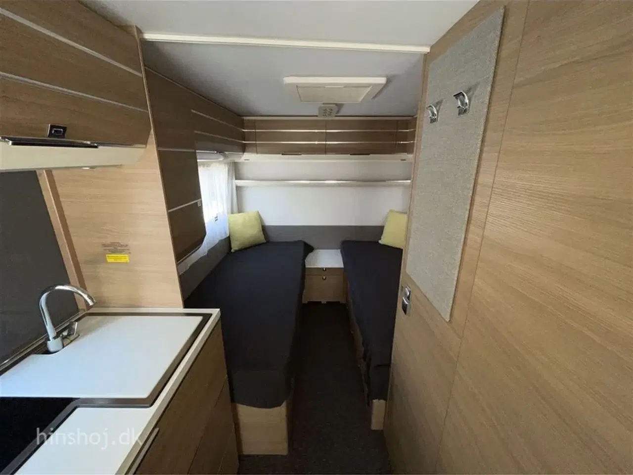 Billede 11 - 2020 - Adria Adora 542 UL   Enkeltsengsvogn med lækkert udstyr fra Hinshøj Caravan