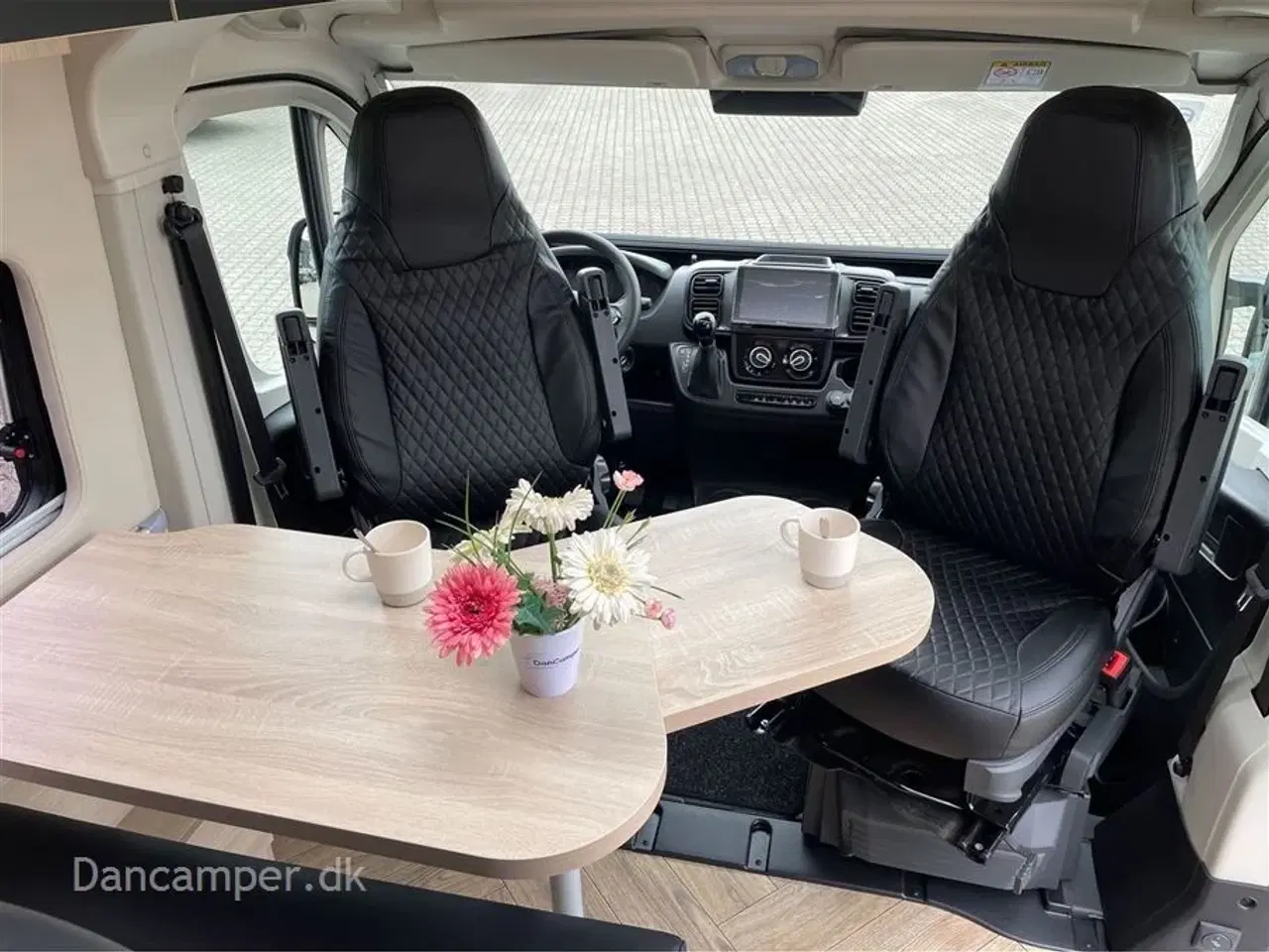 Billede 18 - 2024 - Chausson V697 Sport Line   MESSEPRIS kr. 849.900,- SPAR kr. 100.000,- Super vintercamper, 140 HK, 9-trins automatgear, tilbehørs-, connect-, safety- og artic pakke.