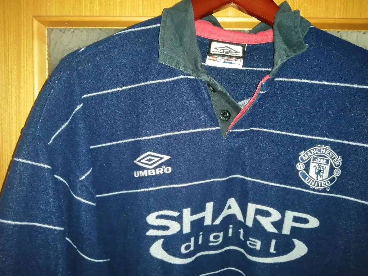 Billede 1 - MAN. UNITED RETRO AWAY 1999-00, UMBRO, STR L