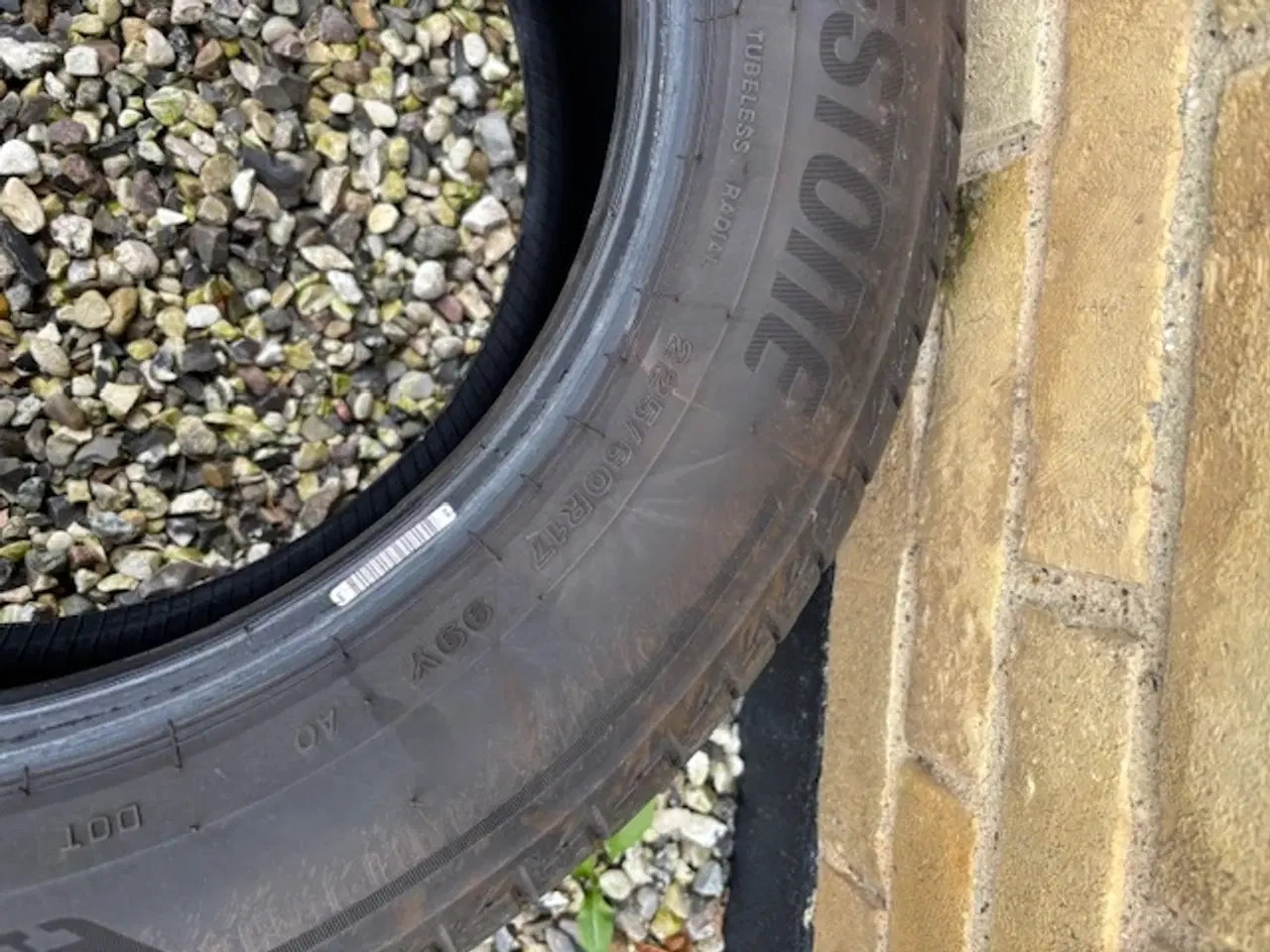 Billede 2 - 4 stk BRIDGESTONE 225/60/R17 Sommerdæk