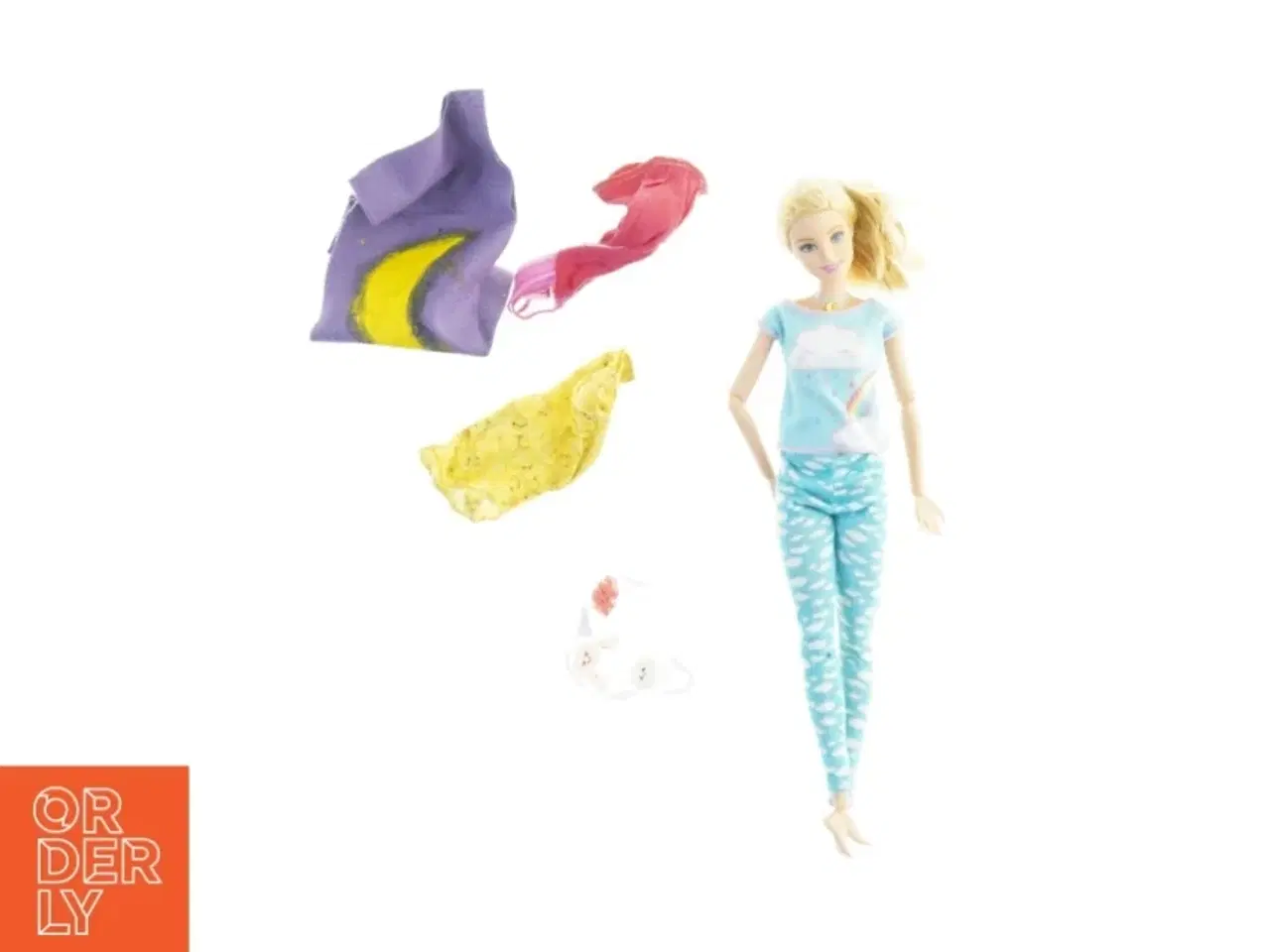 Billede 1 - Barbie med tøj og tilbehør (str. 30 x 6 cm)