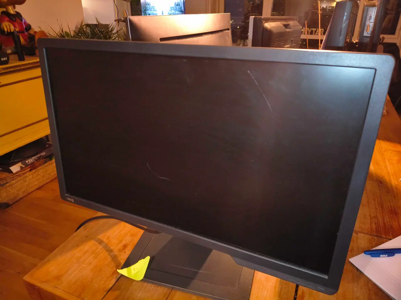 Billede 4 - Fem fladskærme til computer varierende i pris