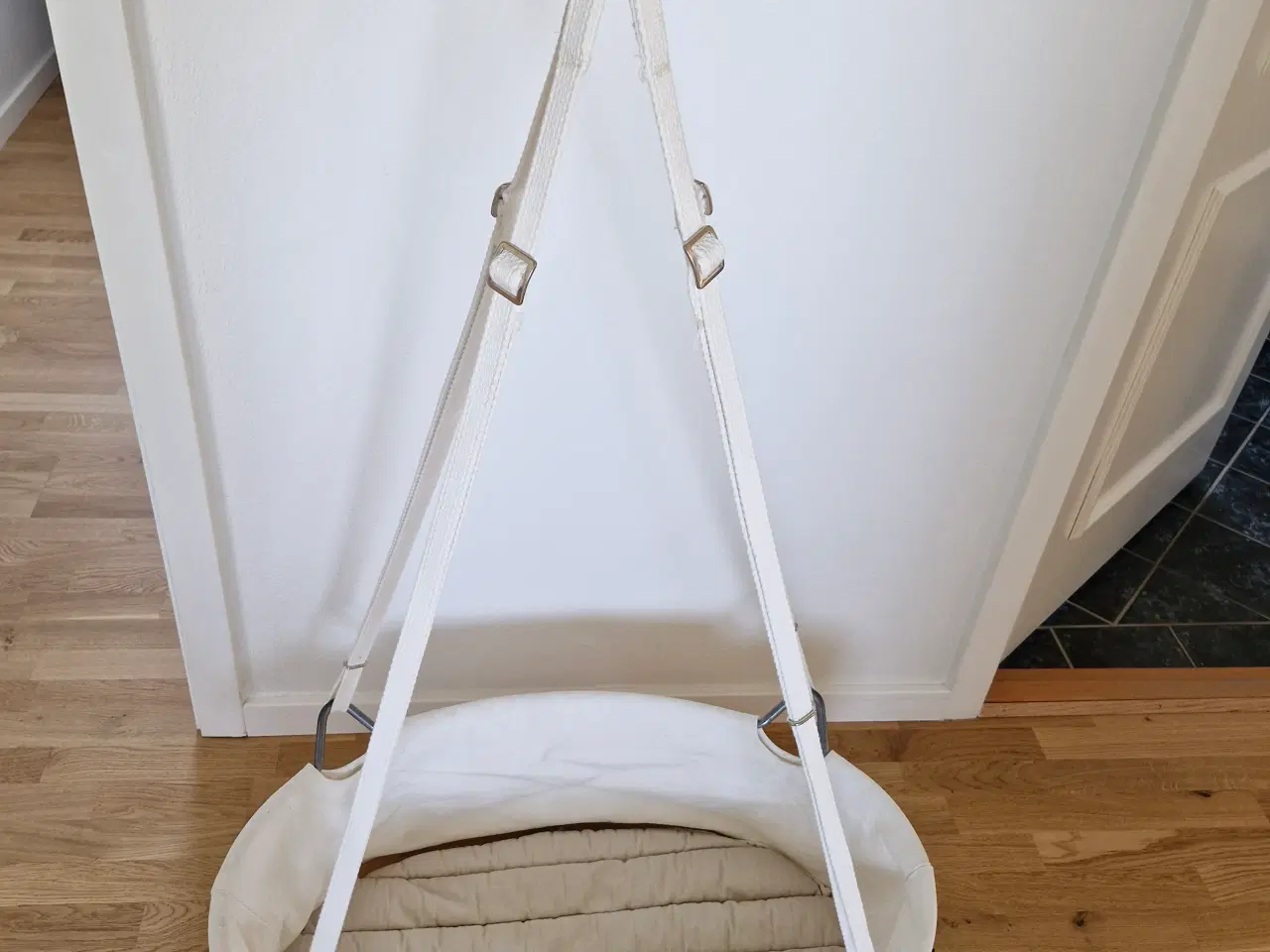 Billede 14 - LEANDER HÆNGEVUGGE.   MEGET VELHOLDT, se fotos