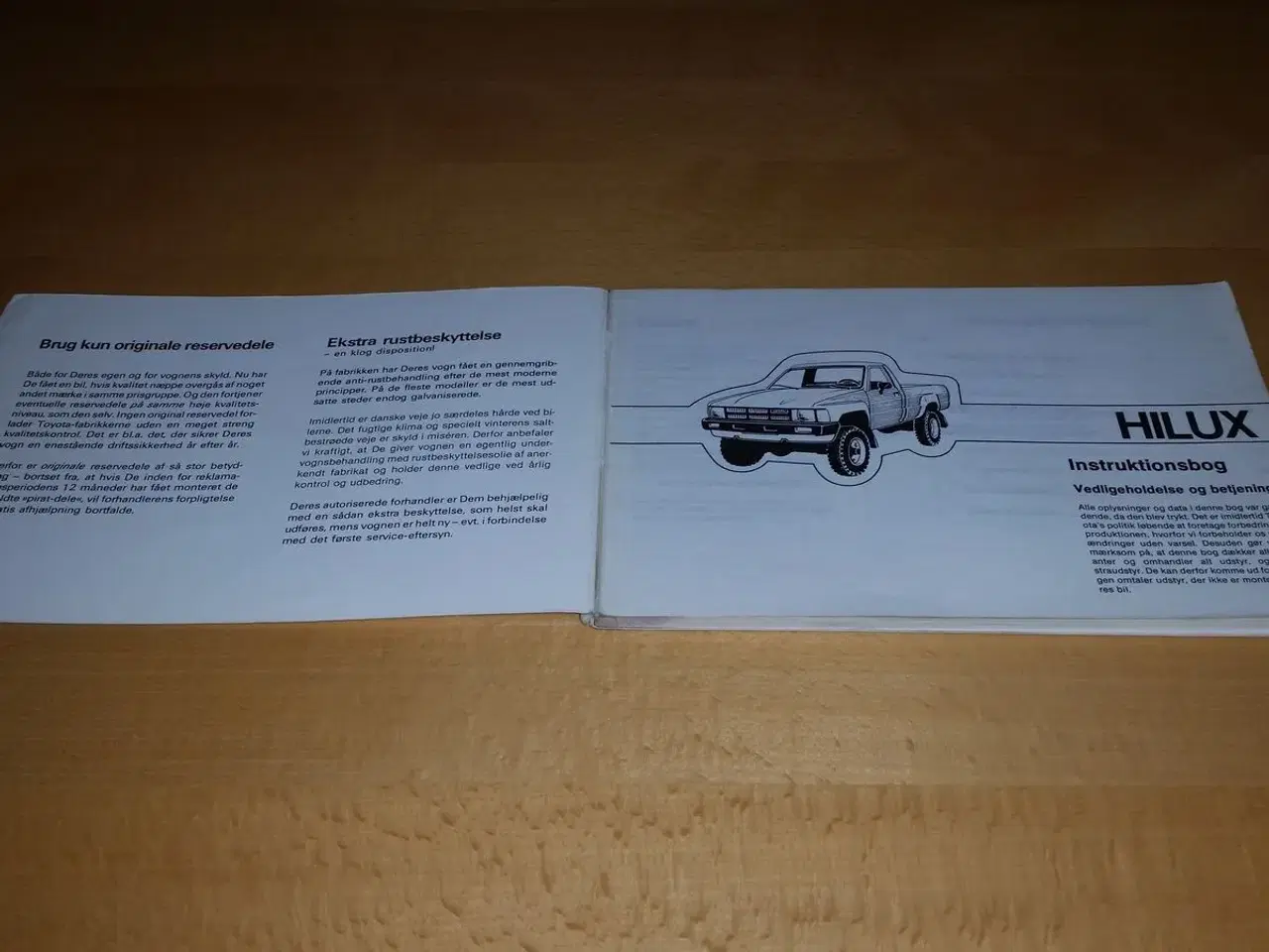 Billede 2 - Instruktionsbog Toyota Hilux.