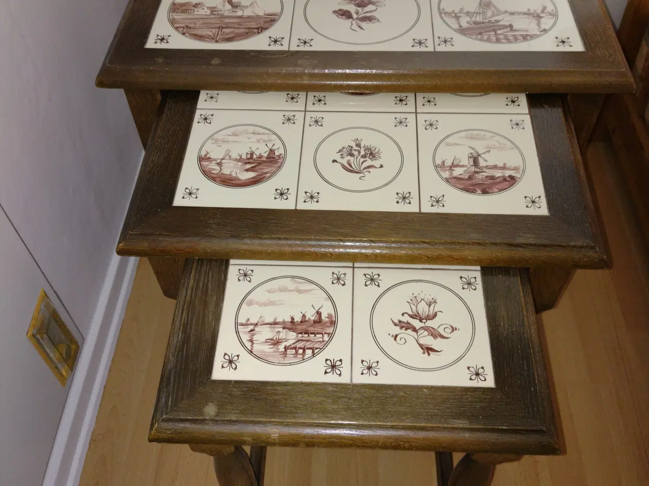 Billede 1 - Indskudsborde med kakler