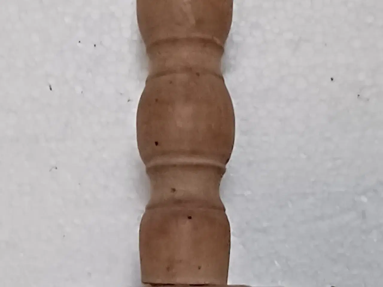 Billede 1 - Antik almue-lysestage, træ