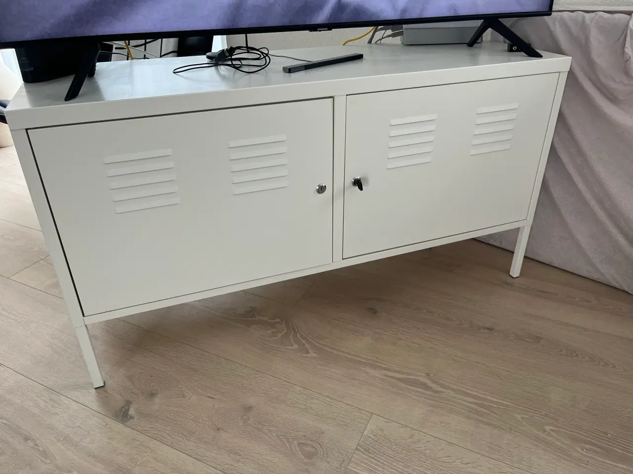 Billede 1 - PS SKAB FRA IKEA