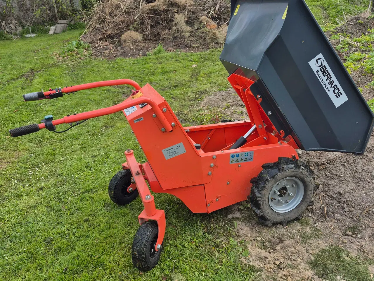 Billede 1 - EL-Super skubber stor trillebør på El.