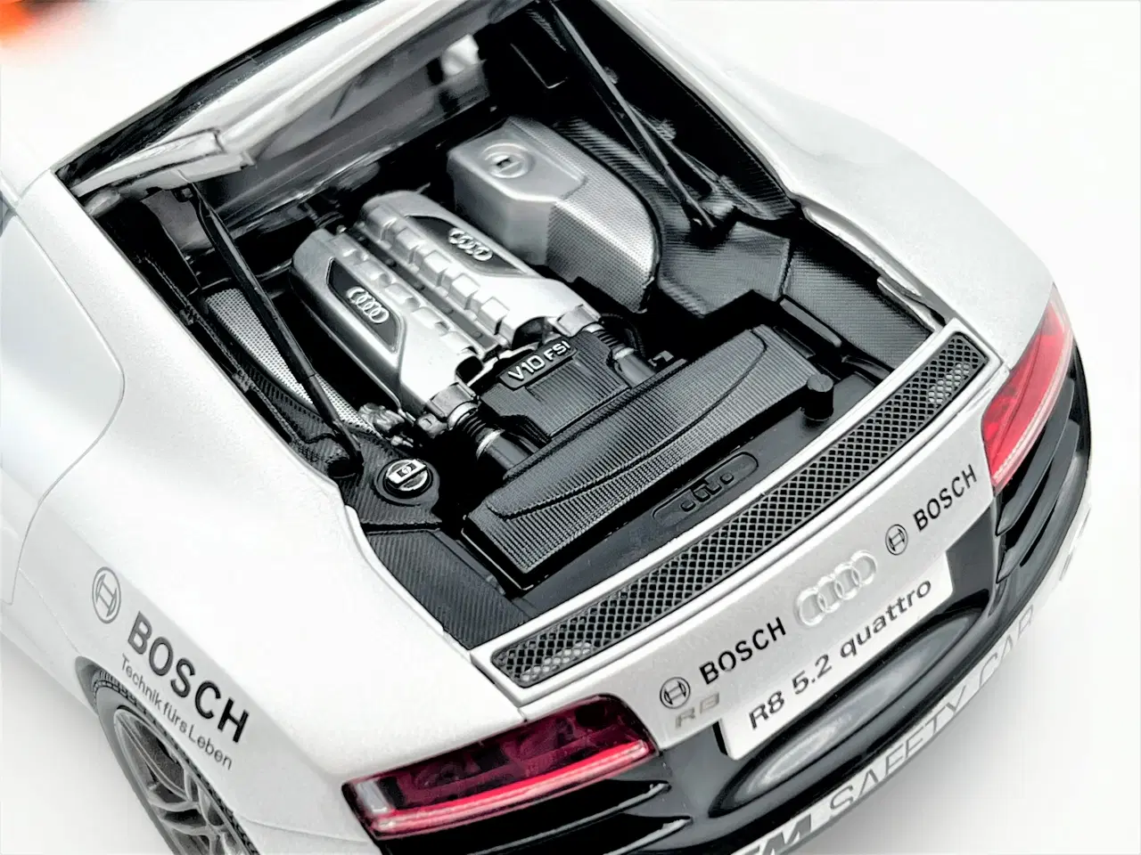 Billede 6 - 2010 Audi R8 5,2 DTM Safety Car 1:18