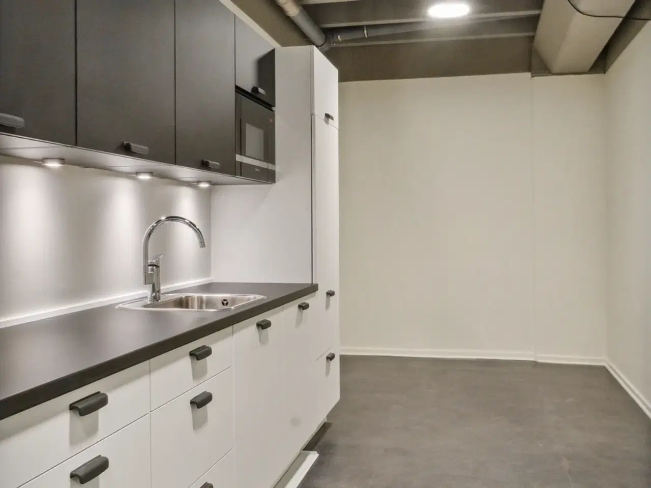 Billede 4 - Alsidig ejendom med en bred vifte af virksomheder