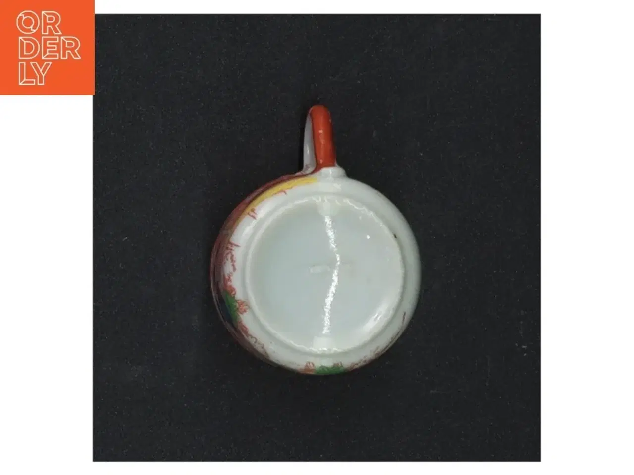 Billede 3 - Keramikkrus med asiatisk inspireret dekoration (str. 6 x 4,5 x 4,5 cm)