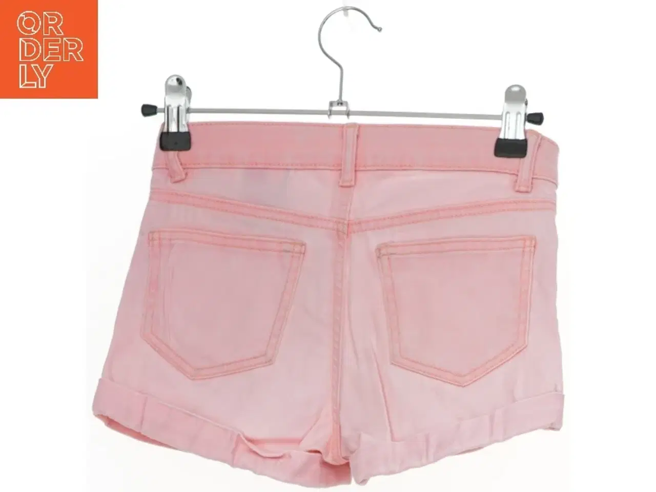 Billede 2 - Lyserøde shorts til børn fra H&M (str. 134)
