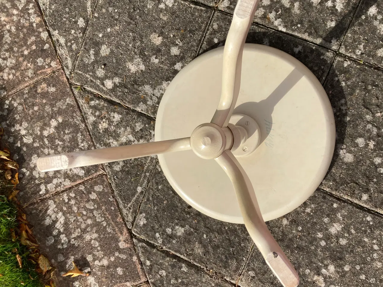 Billede 4 - Rundt pidestal bord