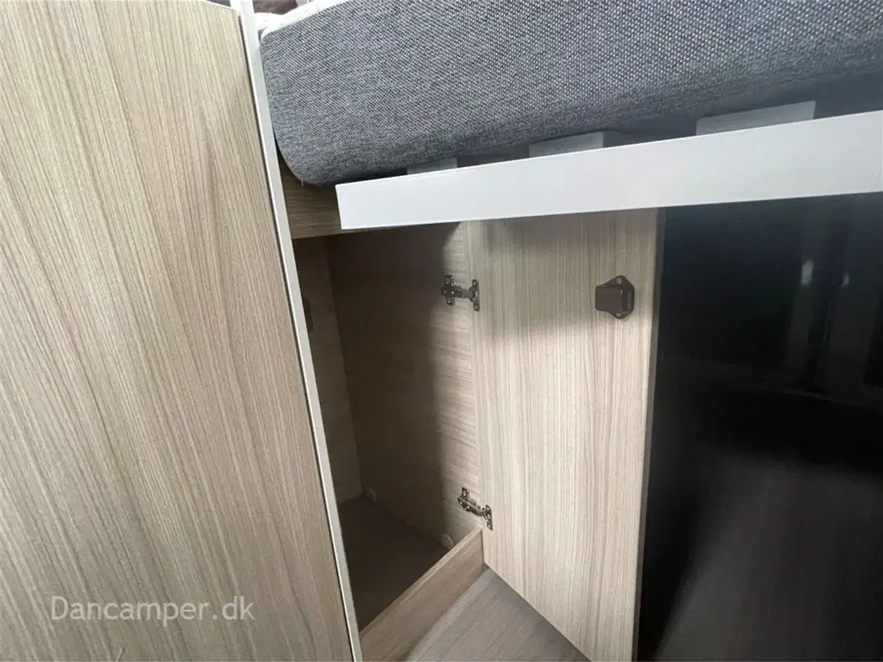 Billede 20 - 2023 - Adria Twin Axess 600 SP Kort og rummelig campervan kun kørt få km